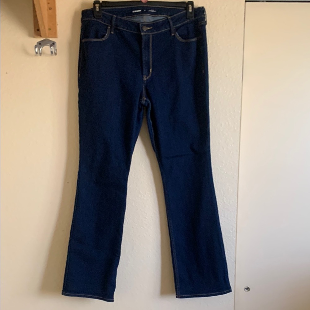 Old Navy Classic Blue Denim Jeans - Picture 3 of 8